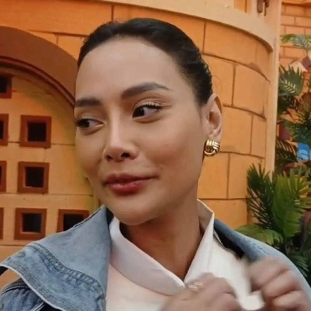 Erika Carlina ungkap anaknya harus ke psikolog di usia 13 tahun [Suara.com/Rena Pangesti]