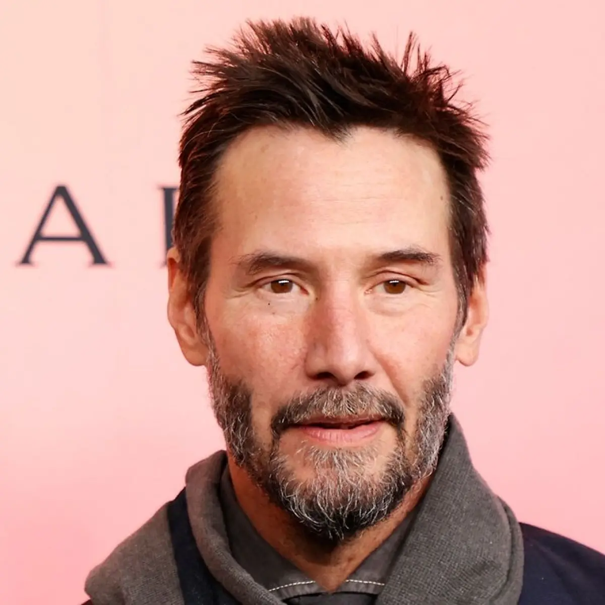 Keanu Reeves kirim surat kepada hakim memohon keringanan hukuman bagi sutradara Carl Rinsch, yang terbukti bersalah menggelapkan dana Netflix sebesar US$11 juta.(AFP)