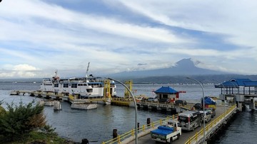 Suasana di Pelabuhan Gilimanuk, Kabupaten Jembrana, Bali. (Dok. Pos AL Gilimanuk)
