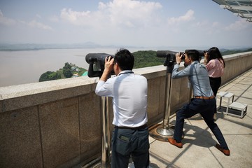 Wisata DMZ di Korea (REUTERS/KIM HONG-JI)