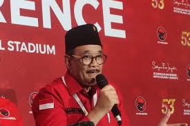 Ketua DPP PDI-P Djarot Saiful Hidayat dalam konferensi pers di sela-sela Rakernas I PDI-P, Sabtu (10/1/2026).(KOMPAS.com/NICHOLAS RYAN ADITYA)