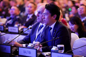 Japanese Defense Minister Shinjiro Koizumi asks a question to US Secretary of Defense Pete Hegseth at the IISS Shangri-La Dialogue security summit in Singapore, May 30, 2026.  (Reuters/Edgar Su)