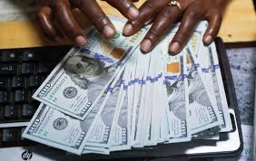Prospek Penguatan Dolar AS: Analisis BCA Terhadap Fondasi Makroekonomi Global