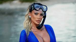 Andressa Urach Resmi Debut Jadi Penyanyi Funk dengan Identitas Baru MC Imola