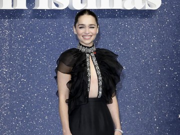 Dua Kali Alami Pendarahan Otak, Emilia Clarke Cerita Perjuangan Mental Pasca Krisis Kesehatan di Usia Muda