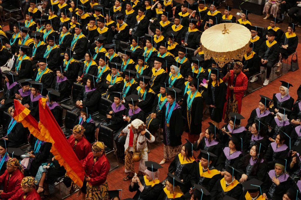 Upacara Wisuda Periode II Tahun Akademik 2025/2026 UK Maranatha. DOK UK Maranatha