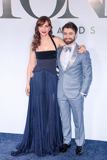 Pesona Daniel Radcliffe dan Erin Darke di Karpet Merah Tony Awards 2026: Tinggi Badan Jadi Sorotan