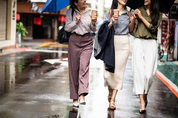 Rekomendasi Podiatris: 5 Pilihan Ballet Flats Nyaman yang Mencegah Kaki Lecet dan Nyeri