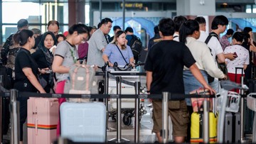 Penumpang pesawat di Bandara Soekarno-Hatta (Foto: ANTARA FOTO/Putra M. Akbar)