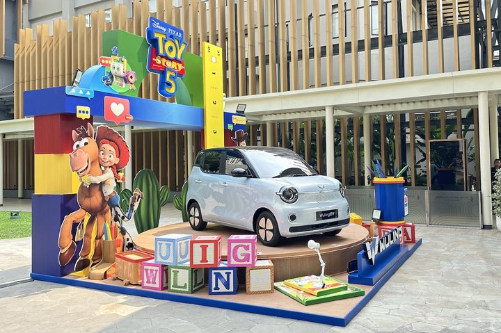 Ilustrasi: Kejutan Wuling di Pameran: Mobil Listrik Misterius Penerus Air ev Hadir dengan Tema Ikonik