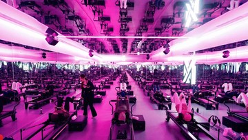 Memilih Olahraga yang Tepat: Panduan Lengkap Membedakan Mat Pilates dan Reformer Pilates untuk Bentuk Tubuh Ideal