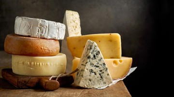 Bongkar Kandungan Gizi: Mana Juara di Antara Keju Cheddar, Mozzarella, dan Parmesan?
