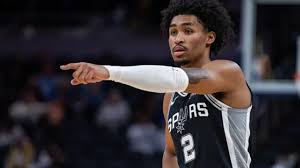 Keputusan Krusial Spurs: Mampukah Dylan Harper Menggantikan Starter di Laga Penentuan Game 5?