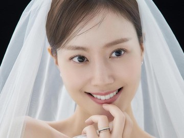 Momen Bahagia Moon Chae Won Jelang Pernikahan, Intip Potret Prewedding Eksklusif Bintang 'Flower of Evil'