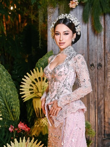 Rahasia Tampil Memukau di Resepsi Pernikahan: Rangkaian Produk Makeup Rp30 Ribuan Jennifer Coppen Terbongkar