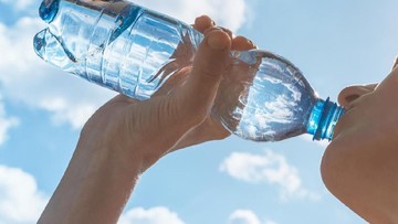 Ilustrasi air mineral di Piala Dunia 2026. (iStock)