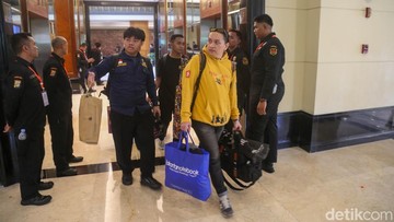 Masih ada tamu yang menginap saat Hotel Sultan, Jakarta, dieksekusi pada Kamis (18/6/2026). (Andhika Prasetia/detikFoto)
