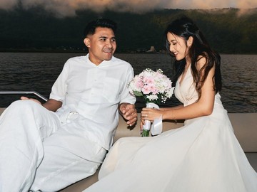 Momen Manis Terungkap: Asnawi Mangkualam Lamar Kekasih, Yuriska Patricia, di Tengah Laut