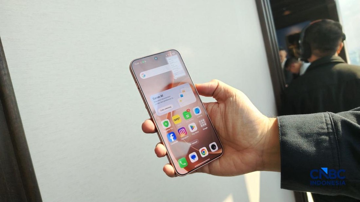 Foto: Oppo Find X9s. (CNBC Indonesia/Novina Putri Bestari)