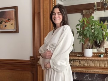 Anne Hathaway Umumkan Kehamilan Ketiga, Sambut Anak Kedua Bersama Adam Shulman