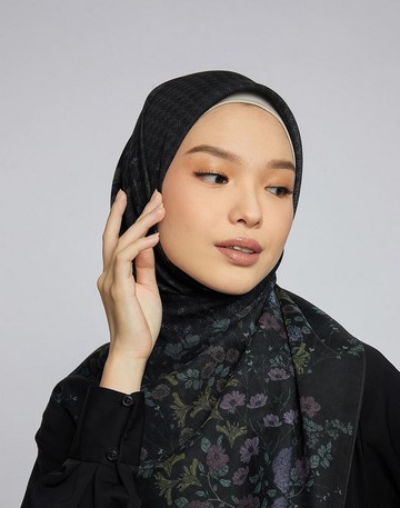 Trik Jitu Styling Hijab agar Wajah Terlihat Lebih Ramping dan Proporsional