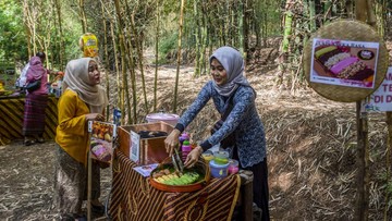Pasar Sunda Jadul (ANTARA FOTO/Abdan Syakura)