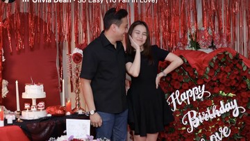 Ayu Ting Ting sudah gak malu lagi untuk memamerkan kebersamaan dengan kekasihnya, Muhammad Kevin Gusnadi. Foto: dok instagram Ayu Ting Ting