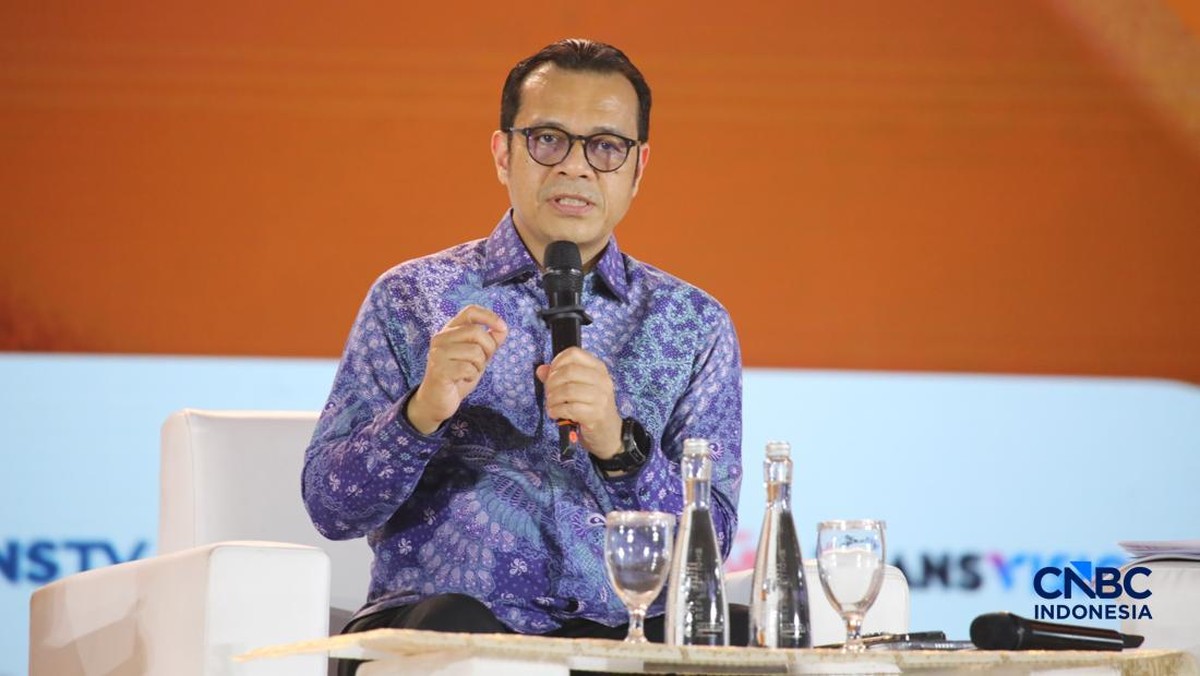 Foto: Wakil Menteri Komunikasi dan Digital, Nezar Patria saat menyampaikan pemaparan dalam Jogja Financial Festival 2026 di Jogja Expo Center (JEC), Yogyakarta, DIY, Jumat (22/5/2026). (CNBC Indonesia/Faisal Rahman)
