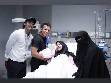 Umi Pipik dan keluarga di media sosial miliknya. Foto: Instagram @_ummi_pipik_