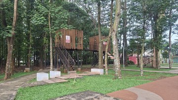Taman Maju Bersama Ranggon Wijaya Kusuma begitu nama taman ini. Lokasinya berada di daerah Cilangkap, Jakarta Timur. Ada banyak fasilitas untuk pengunjung di taman ini. (Hans Wilhem/detikTravel)