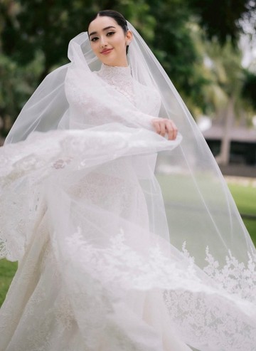 Trik Jitu Tata Rambut Pengantin Bergelombang Tipis: Menciptakan Volume Maksimal untuk Hari Spesial