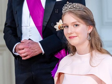 Debut Gemilang Putri Eleonore Belgia: Pesona Tiara Pertama di Usia 18 Tahun