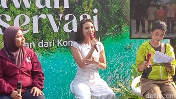 Manohara Odelia menagku tidak lagi mempedulikan soal tren fashion, apalagi gadget yang sangat cepat berubah. Foto: Muhammad Ahsan Nurrijal/detikcom
