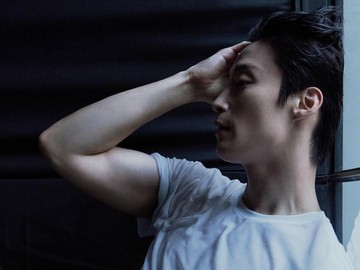 Heo Nam Jun Tampil Memukau dalam Pemotretan Eksklusif, Didapuk Jadi Wajah Baru Kampanye Dior