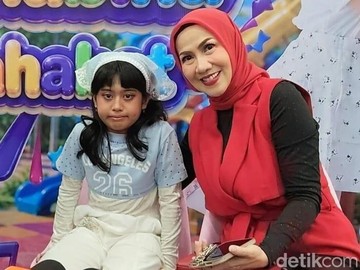 Adik Verrell Bramasta, Vania Athabina Debut Jadi Penyanyi Lewat Lagu Sahabat. (Foto: Febryantino Nur Pratama)