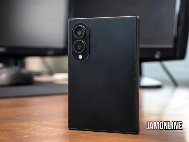 Ilustrasi: Bocoran Detail Desain Samsung Galaxy Z Fold8: Penampakan Unit Dummy Hitam Jelang Peluncuran Resmi