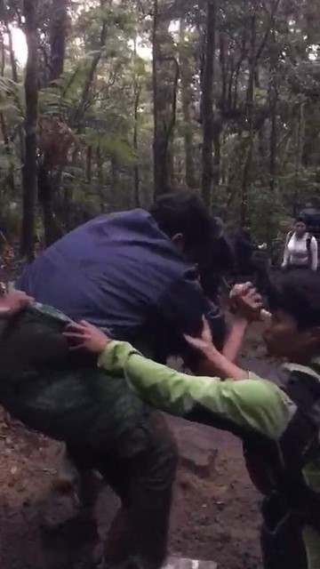 Pendaki 145 kg dievakuasi dari gunung Gede (dok. Istimewa)