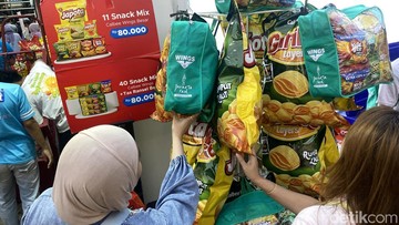 PRJ 2026 atau juga disebut Jakarta Fair Kemayoran (JFK) berlangsung sejak 11 Juni - 12 Juli 2026. Kurang lebih selama satu bulan, PRJ mencuri perhatian sebagai event terbesar di Jakarta yang patut dikunjungi. Foto: Yenny Mustika Sari/detikcom