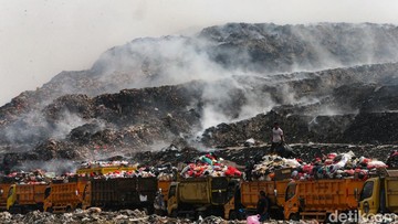Pasca Kebakaran TPA Mauk, Ratusan Warga Tangerang Terpapar ISPA, Dinkes Waspada Lonjakan Kasus Pneumonia