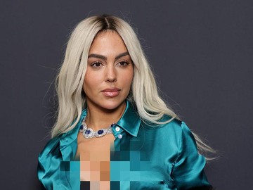 Momen Persahabatan Manis WAGs Bintang Piala Dunia: Hadiah Kejutan dari Tunangan Ronaldo untuk Istri Messi