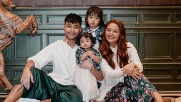 Krisjiana Baharudin dan perhatiannya untuk Siti Badriah serta anak-anak. Foto: Instagram @sitibadriahh / @bapak3biduan