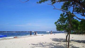 Pantau Sakura, Pulau Untung Jawa