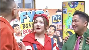 Irfan Hakim dan Raffi Ahmad saling buka-bukaan dilihat dalam acara FYP Trans 7, Selasa (7/7/2026). Keduanya merayakan 1.000 episode FYP. Foto: Instagram @fyp_trans7