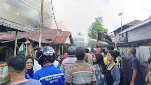 Foto: Kebakaran rumah di Pontianak. (Istimewa)
