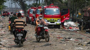 Ancaman Kesehatan Akibat Kebakaran TPA Jatiwaringin: Pakar IDAI Soroti Bahaya Polutan Jangka Panjang