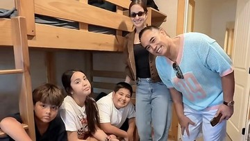 Nia Ramadhani bersama keluarga, Ardi Bakrie, Mikhayla, dan Magika, mengantar Mainaka ke lokasi summer camp di California, Amerika Serikat. Foto: Instagram @ramadhaniabakrie