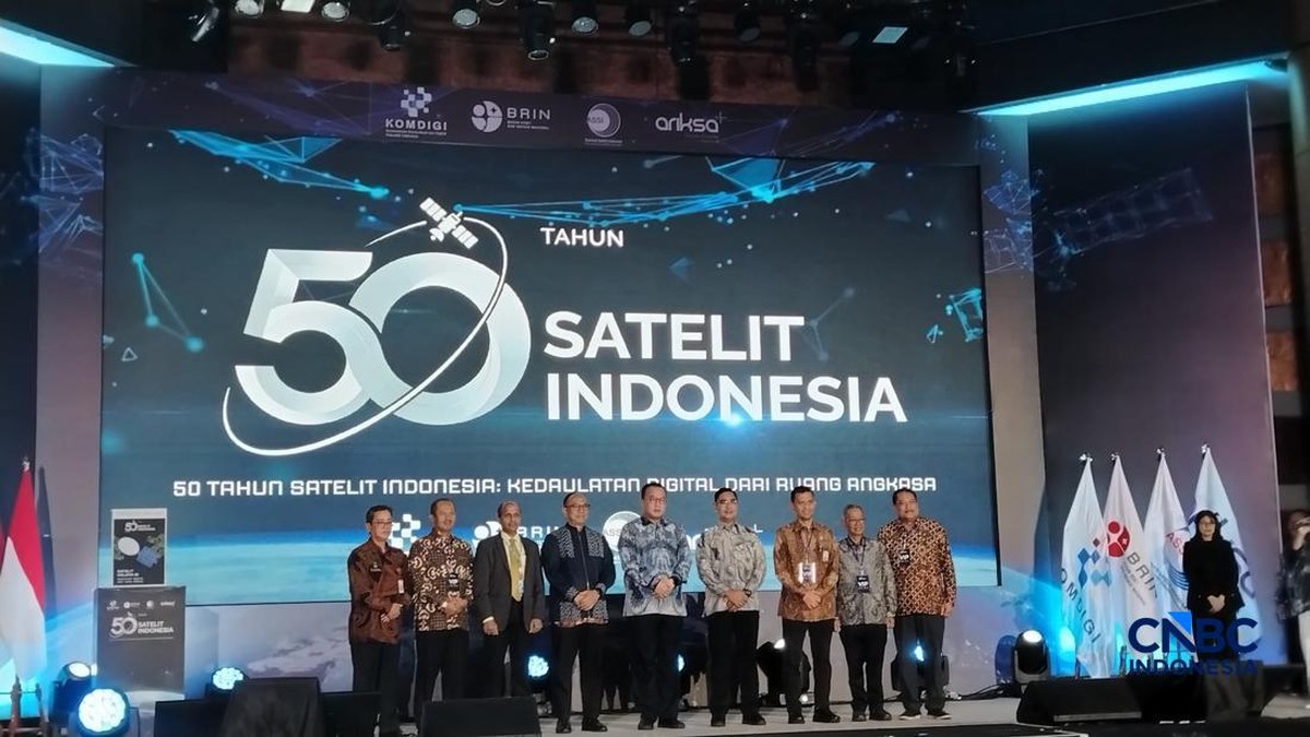 Foto: Kepala Badan Riset dan Inovasi Nasional (BRIN) Arif Satria dalam acara Peringatan 50 Tahun Satelit Indonesia, di Jakarta, Rabu (8/7/2026). (CNBC Indonesia/Novina Putri Bestari)
