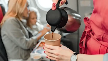 Minuman di pesawat (CNN)