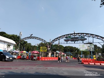 Pintu Masuk Ragunan (Foto: Vannisa Paramitha Junaidi)