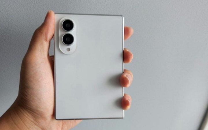 Ilustrasi: Bocoran Desain Terbaru Samsung Galaxy Z Series: Flip8 dan Fold8 Siap Menggebrak Pasar 2026